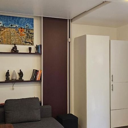 Studio 22M2 A Ivry/Seine-A 200 Metres De Paris. Proche Metro 7 Esterno foto